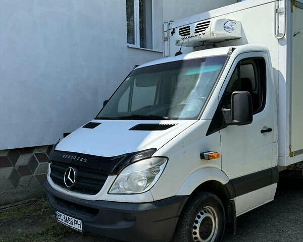 Белый Мерседес Sprinter, объемом двигателя 2.14 л и пробегом 371 тыс. км за 12900 $, фото 2 на Automoto.ua