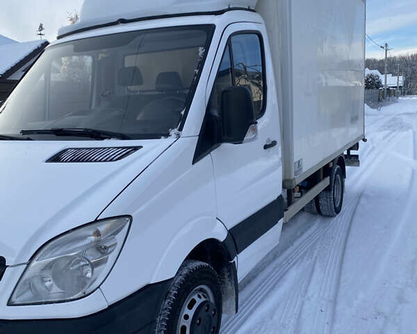 Белый Мерседес Sprinter, объемом двигателя 0 л и пробегом 270 тыс. км за 25400 $, фото 2 на Automoto.ua