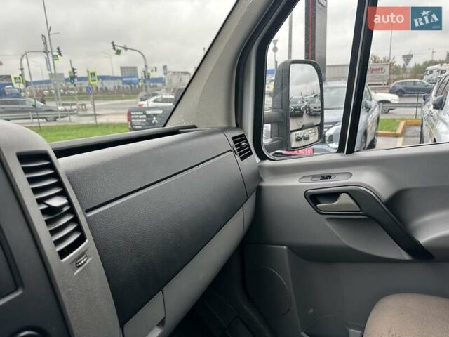 Мерседес Sprinter 2011 в Киеве на Automoto.ua Белый Мерседес Sprinter, объемом двигателя 2.14 л и пробегом 302 тыс. км за 15900 $, фото 15 на Automoto.ua