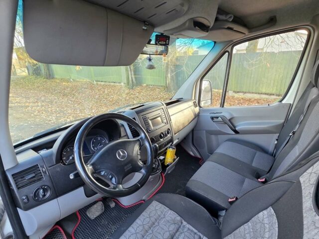 Белый Мерседес Sprinter, объемом двигателя 2.14 л и пробегом 350 тыс. км за 13990 $, фото 21 на Automoto.ua