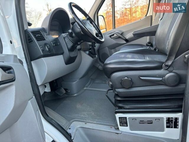 Белый Мерседес Sprinter, объемом двигателя 0 л и пробегом 270 тыс. км за 24400 $, фото 13 на Automoto.ua