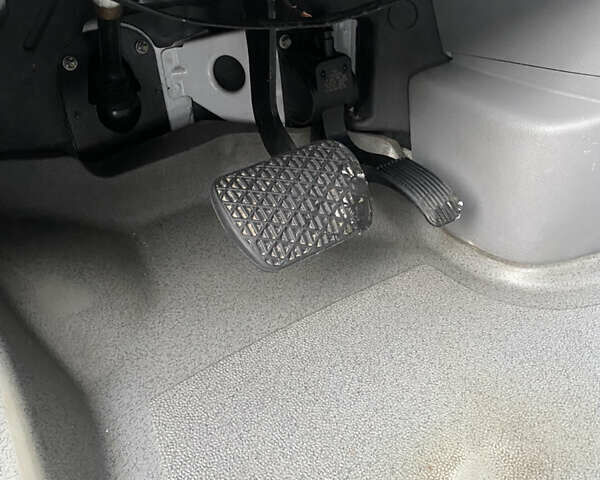 Белый Мерседес Sprinter, объемом двигателя 0 л и пробегом 270 тыс. км за 25400 $, фото 25 на Automoto.ua