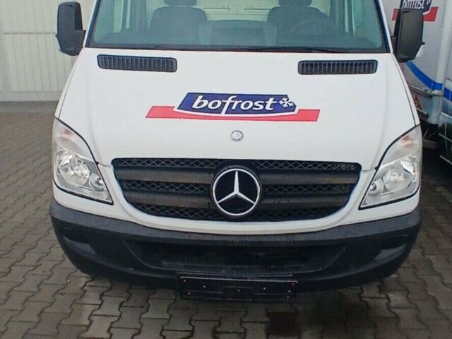 Белый Мерседес Sprinter, объемом двигателя 2.2 л и пробегом 175 тыс. км за 21521 $, фото 1 на Automoto.ua