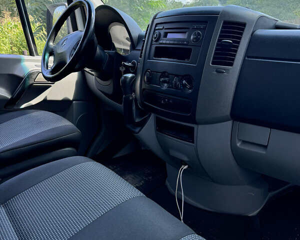 Белый Мерседес Sprinter, объемом двигателя 2.14 л и пробегом 371 тыс. км за 12900 $, фото 21 на Automoto.ua