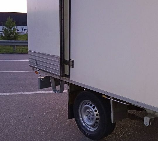 Белый Мерседес Sprinter, объемом двигателя 2 л и пробегом 680 тыс. км за 14200 $, фото 23 на Automoto.ua