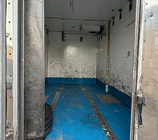 Белый Мерседес Sprinter, объемом двигателя 2.15 л и пробегом 350 тыс. км за 8700 $, фото 15 на Automoto.ua