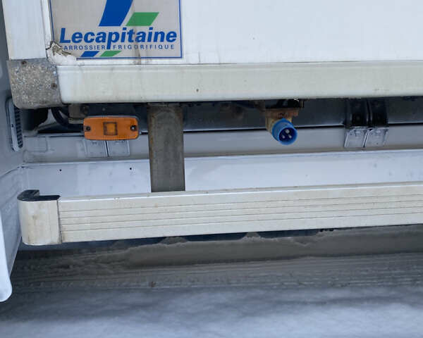 Белый Мерседес Sprinter, объемом двигателя 0 л и пробегом 270 тыс. км за 25400 $, фото 4 на Automoto.ua