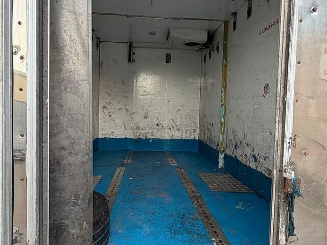 Белый Мерседес Sprinter, объемом двигателя 2.15 л и пробегом 800 тыс. км за 8400 $, фото 15 на Automoto.ua