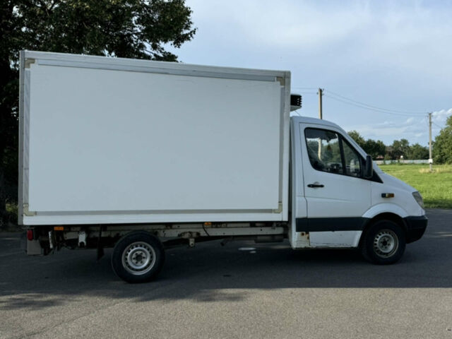 Белый Мерседес Sprinter, объемом двигателя 2.14 л и пробегом 725 тыс. км за 11000 $, фото 6 на Automoto.ua