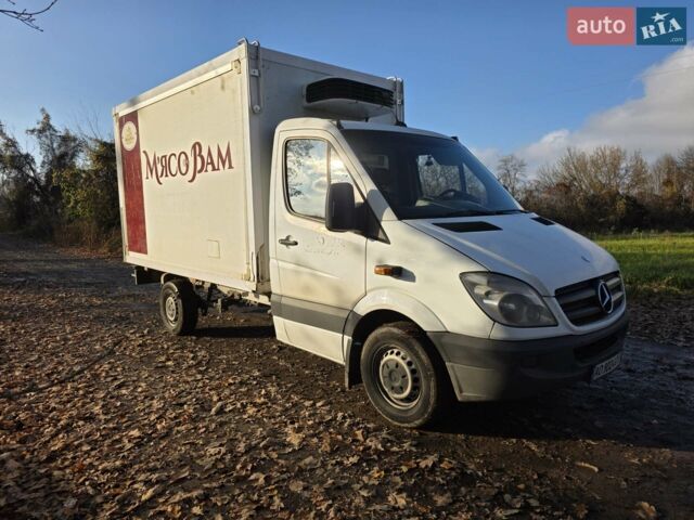 Белый Мерседес Sprinter, объемом двигателя 2.14 л и пробегом 350 тыс. км за 13990 $, фото 4 на Automoto.ua