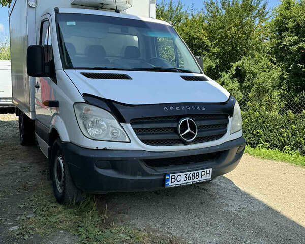 Белый Мерседес Sprinter, объемом двигателя 2.14 л и пробегом 371 тыс. км за 12900 $, фото 11 на Automoto.ua