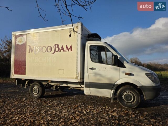 Белый Мерседес Sprinter, объемом двигателя 2.14 л и пробегом 350 тыс. км за 13990 $, фото 3 на Automoto.ua