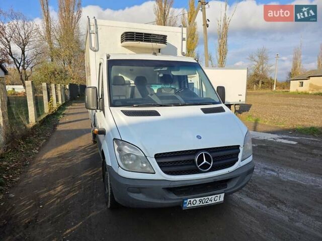 Белый Мерседес Sprinter, объемом двигателя 2.14 л и пробегом 350 тыс. км за 12500 $, фото 1 на Automoto.ua