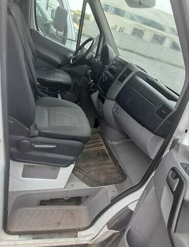 Белый Мерседес Sprinter, объемом двигателя 2.1 л и пробегом 724 тыс. км за 7500 $, фото 3 на Automoto.ua