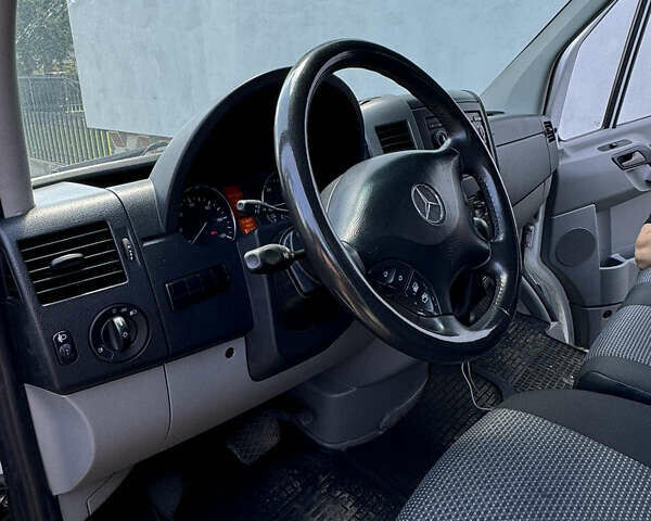 Белый Мерседес Sprinter, объемом двигателя 2.14 л и пробегом 371 тыс. км за 12900 $, фото 19 на Automoto.ua