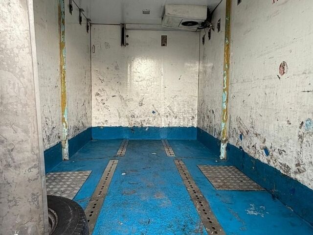 Белый Мерседес Sprinter, объемом двигателя 2.15 л и пробегом 800 тыс. км за 8400 $, фото 14 на Automoto.ua