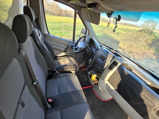 Белый Мерседес Sprinter, объемом двигателя 2.14 л и пробегом 350 тыс. км за 13990 $, фото 18 на Automoto.ua