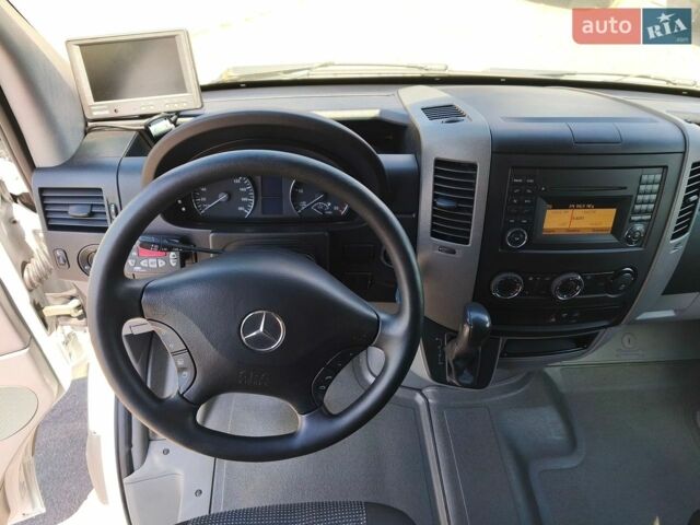 Белый Мерседес Sprinter, объемом двигателя 0 л и пробегом 281 тыс. км за 29900 $, фото 21 на Automoto.ua
