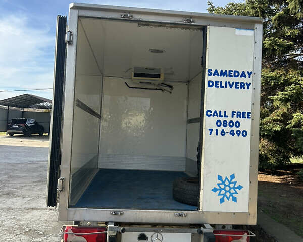 Белый Мерседес Sprinter, объемом двигателя 2.14 л и пробегом 462 тыс. км за 12400 $, фото 5 на Automoto.ua