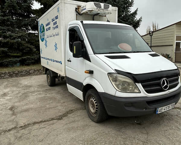 Белый Мерседес Sprinter, объемом двигателя 2.14 л и пробегом 462 тыс. км за 12400 $, фото 2 на Automoto.ua