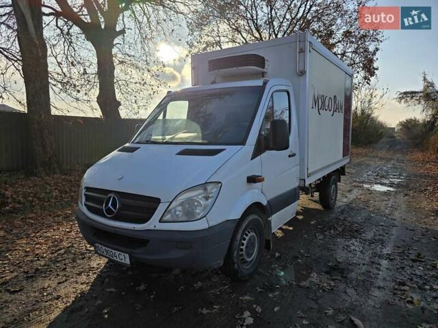Белый Мерседес Sprinter, объемом двигателя 2.14 л и пробегом 350 тыс. км за 12500 $, фото 6 на Automoto.ua
