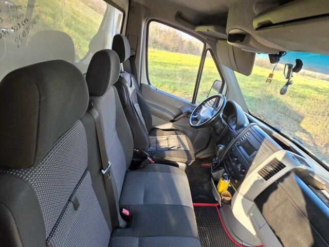 Белый Мерседес Sprinter, объемом двигателя 2.14 л и пробегом 350 тыс. км за 13990 $, фото 17 на Automoto.ua