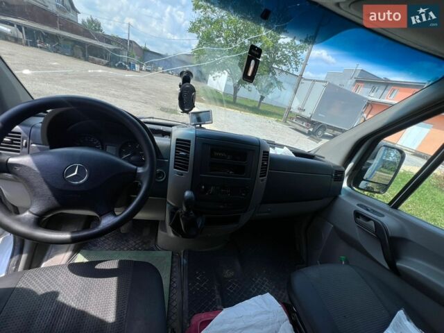Белый Мерседес Sprinter, объемом двигателя 2.14 л и пробегом 382 тыс. км за 8500 $, фото 13 на Automoto.ua