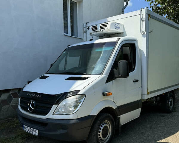 Белый Мерседес Sprinter, объемом двигателя 2.14 л и пробегом 371 тыс. км за 12900 $, фото 3 на Automoto.ua