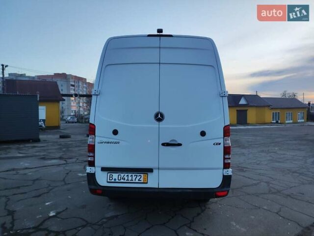Белый Мерседес Sprinter, объемом двигателя 0 л и пробегом 281 тыс. км за 28500 $, фото 9 на Automoto.ua