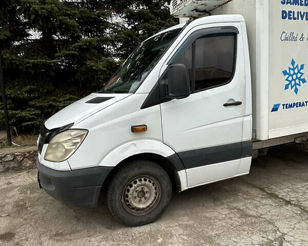 Белый Мерседес Sprinter, объемом двигателя 2.14 л и пробегом 462 тыс. км за 12400 $, фото 12 на Automoto.ua