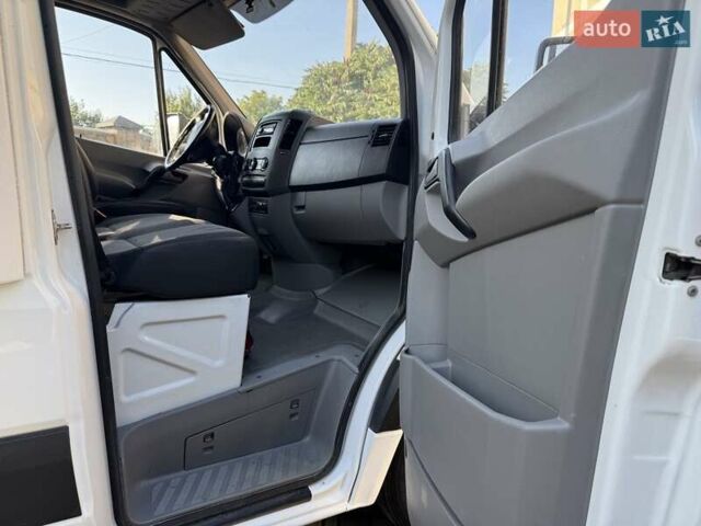 Білий Мерседес Sprinter, об'ємом двигуна 2.2 л та пробігом 316 тис. км за 18300 $, фото 27 на Automoto.ua