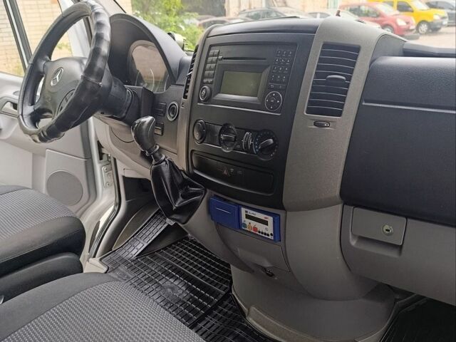 Белый Мерседес Sprinter, объемом двигателя 2.14 л и пробегом 430 тыс. км за 14500 $, фото 23 на Automoto.ua