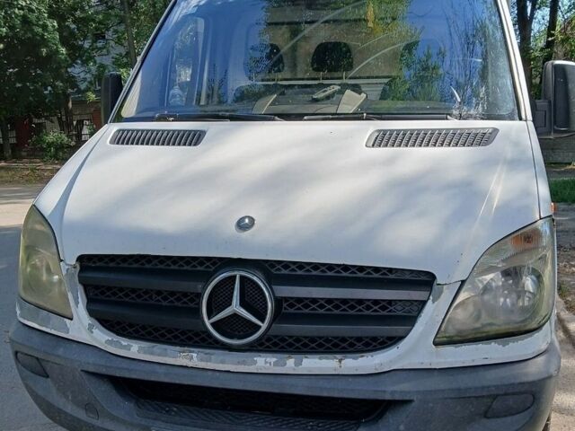 Белый Мерседес Sprinter, объемом двигателя 2.14 л и пробегом 571 тыс. км за 11200 $, фото 40 на Automoto.ua