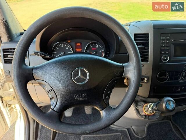 Білий Мерседес Sprinter, об'ємом двигуна 2.15 л та пробігом 343 тис. км за 11000 $, фото 17 на Automoto.ua