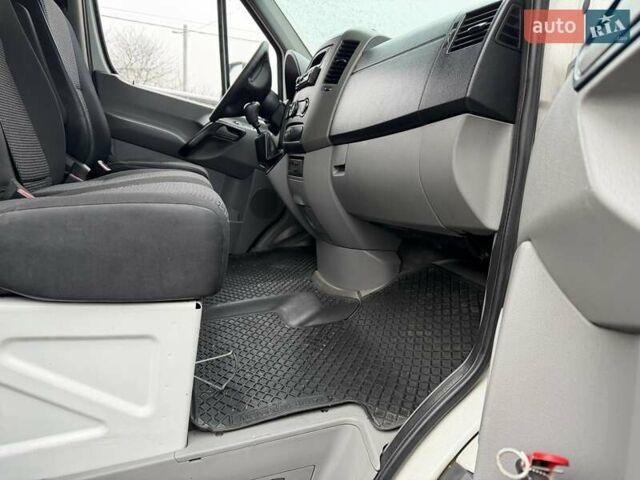Белый Мерседес Sprinter, объемом двигателя 2.2 л и пробегом 293 тыс. км за 16500 $, фото 28 на Automoto.ua