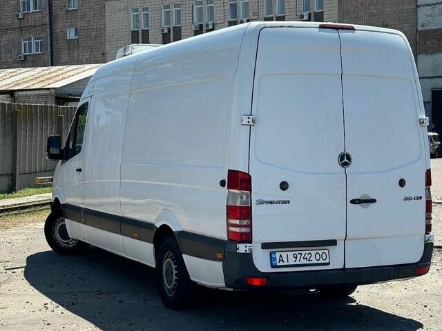 Белый Мерседес Sprinter, объемом двигателя 2.14 л и пробегом 130 тыс. км за 13000 $, фото 3 на Automoto.ua