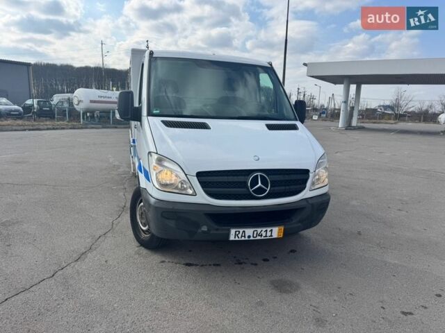 Белый Мерседес Sprinter, объемом двигателя 2.1 л и пробегом 212 тыс. км за 19500 $, фото 3 на Automoto.ua
