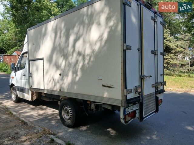Белый Мерседес Sprinter, объемом двигателя 2.14 л и пробегом 571 тыс. км за 11200 $, фото 34 на Automoto.ua