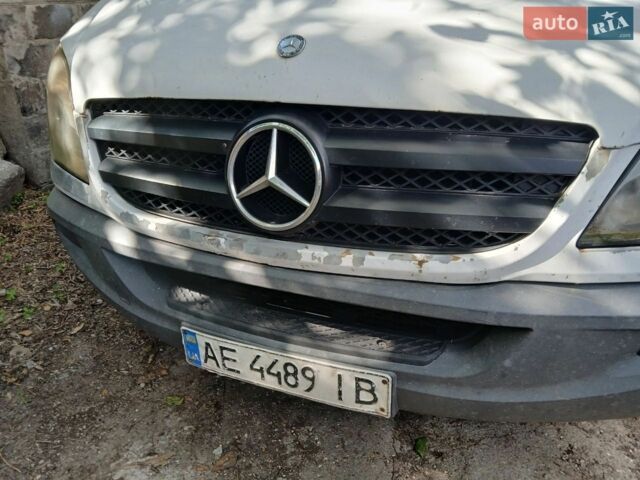 Белый Мерседес Sprinter, объемом двигателя 2.14 л и пробегом 571 тыс. км за 11200 $, фото 78 на Automoto.ua