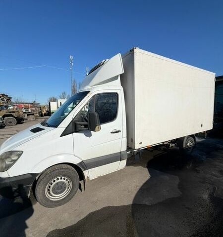 Белый Мерседес Sprinter, объемом двигателя 2.14 л и пробегом 940 тыс. км за 17500 $, фото 2 на Automoto.ua
