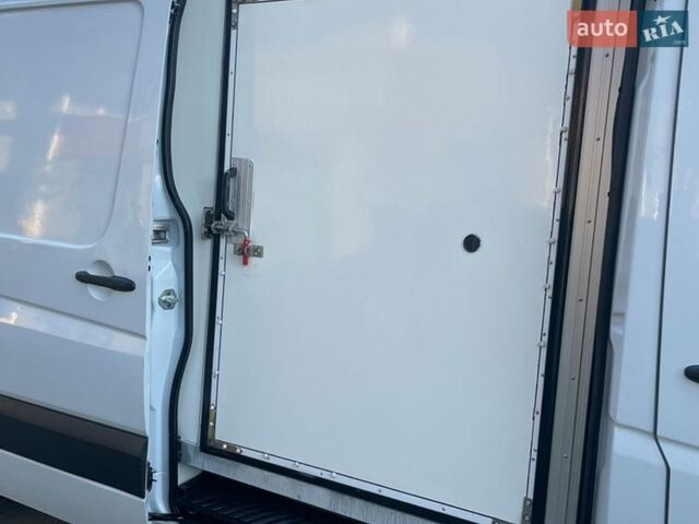 Белый Мерседес Sprinter, объемом двигателя 2.99 л и пробегом 430 тыс. км за 23900 $, фото 20 на Automoto.ua