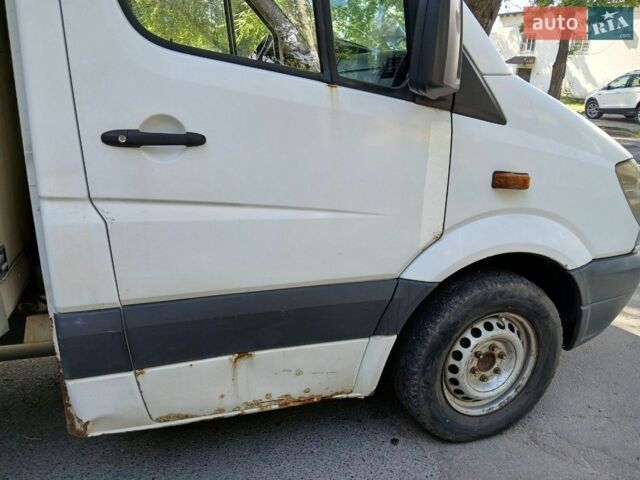 Белый Мерседес Sprinter, объемом двигателя 2.14 л и пробегом 571 тыс. км за 11200 $, фото 46 на Automoto.ua