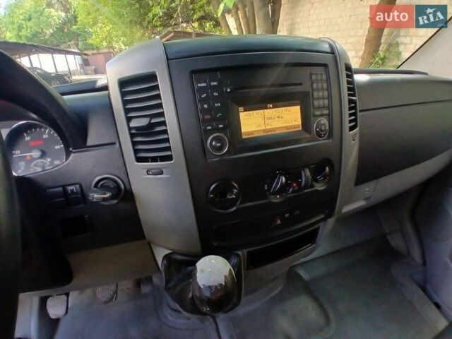 Белый Мерседес Sprinter, объемом двигателя 2.14 л и пробегом 571 тыс. км за 11200 $, фото 6 на Automoto.ua