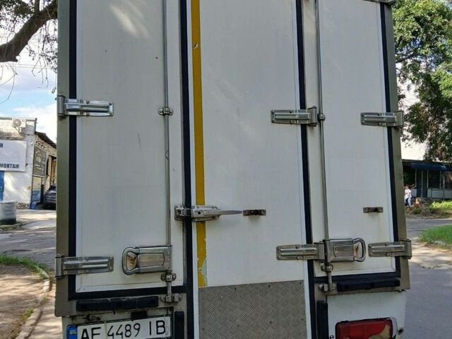 Белый Мерседес Sprinter, объемом двигателя 2.14 л и пробегом 571 тыс. км за 11200 $, фото 31 на Automoto.ua