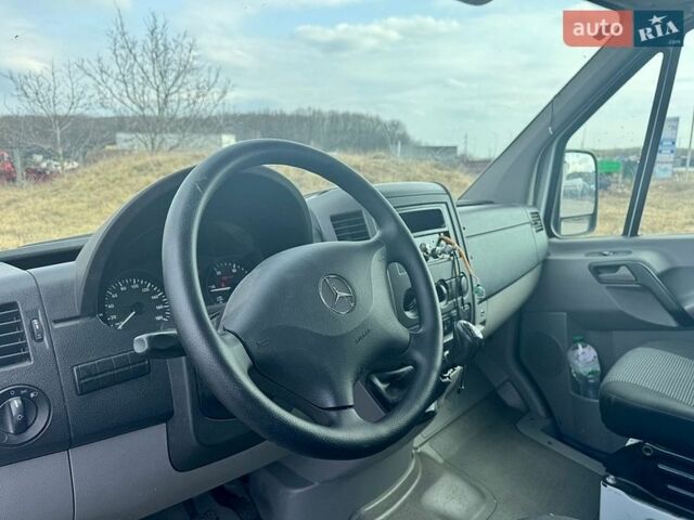 Белый Мерседес Sprinter, объемом двигателя 2.1 л и пробегом 217 тыс. км за 19800 $, фото 11 на Automoto.ua