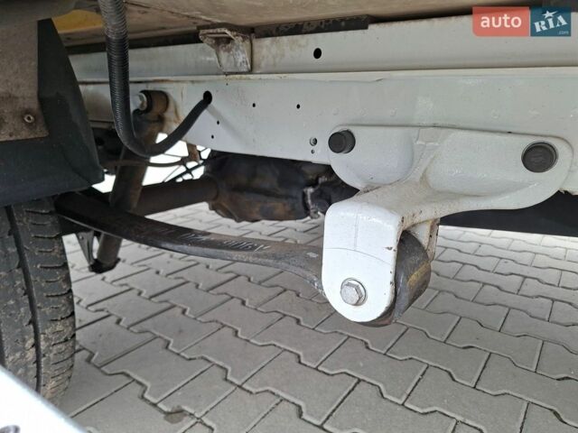 Білий Мерседес Sprinter, об'ємом двигуна 2.2 л та пробігом 300 тис. км за 17500 $, фото 29 на Automoto.ua