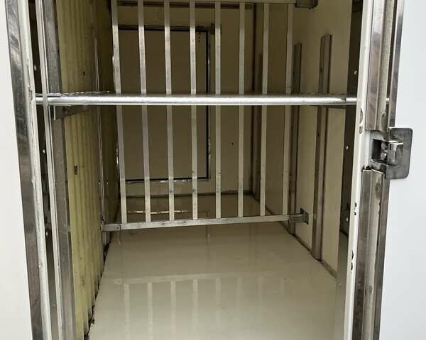 Белый Мерседес Sprinter, объемом двигателя 0 л и пробегом 305 тыс. км за 18900 $, фото 17 на Automoto.ua