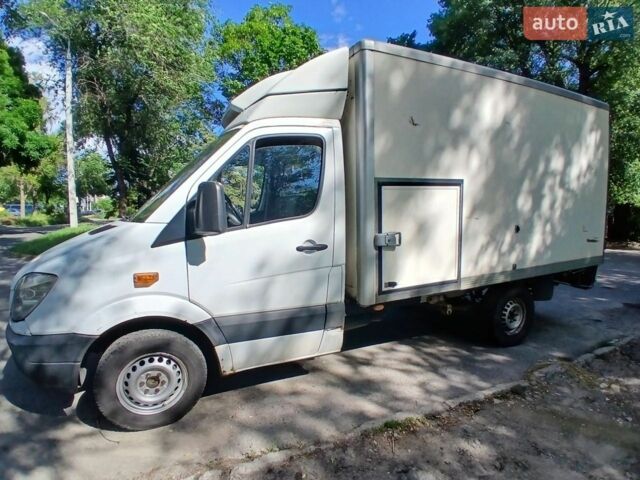 Белый Мерседес Sprinter, объемом двигателя 2.14 л и пробегом 571 тыс. км за 11200 $, фото 32 на Automoto.ua
