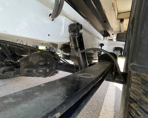 Білий Мерседес Sprinter, об'ємом двигуна 2.99 л та пробігом 380 тис. км за 25000 $, фото 20 на Automoto.ua