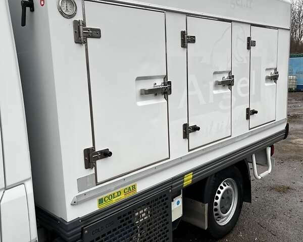 Белый Мерседес Sprinter, объемом двигателя 0 л и пробегом 305 тыс. км за 18900 $, фото 15 на Automoto.ua